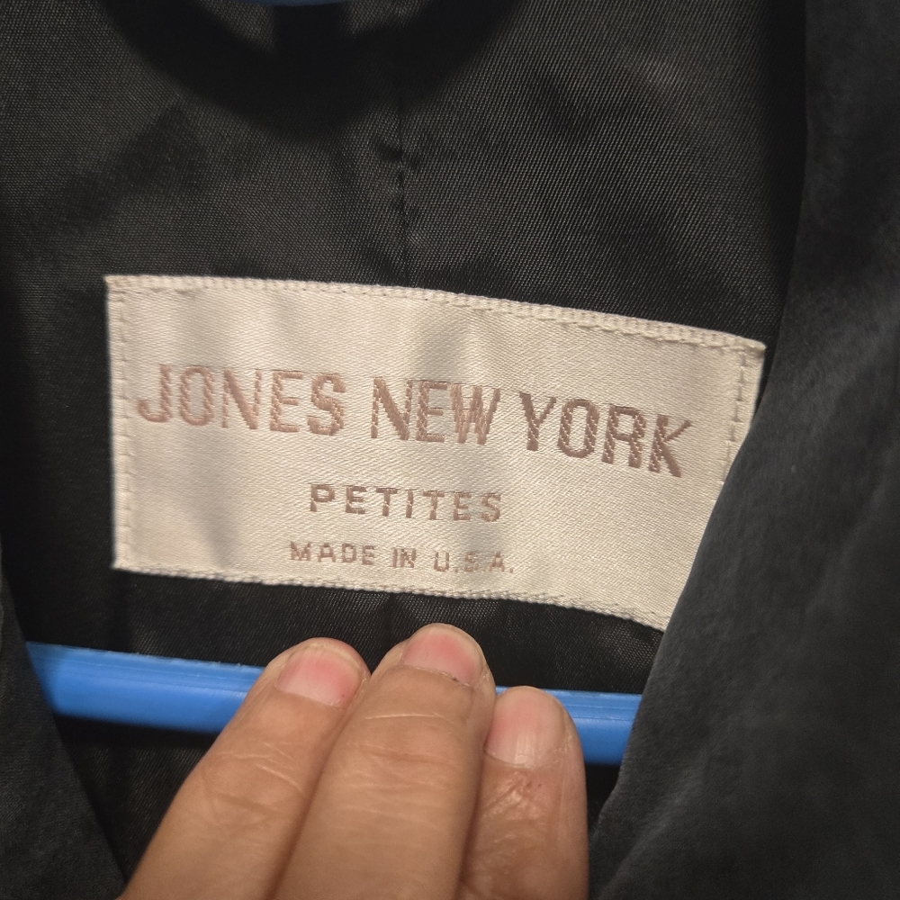 Jones New York Vintage Trench Coat Size 2p - Picture 2 of 8